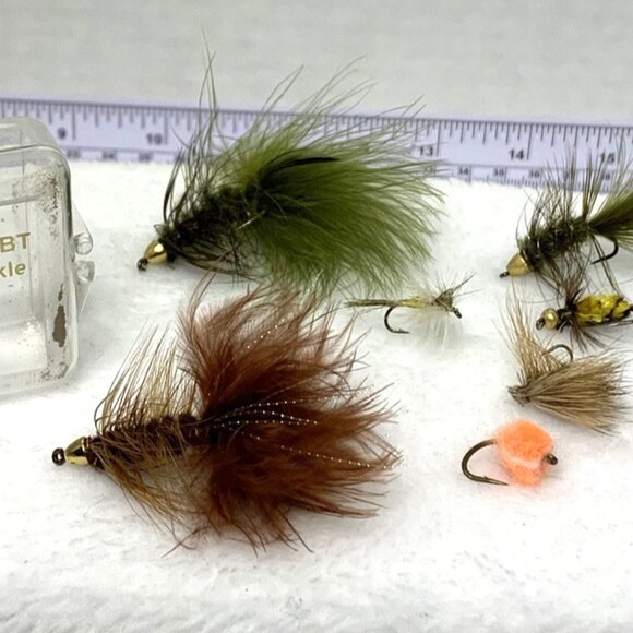 Vintage Lot Of 9 Fly Fishing Lures Various Colours Sizes Good Condition - Picture 1 of 2